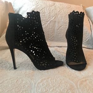 NEW ALDO Ralidien Laser Cut Heeled Black Booties